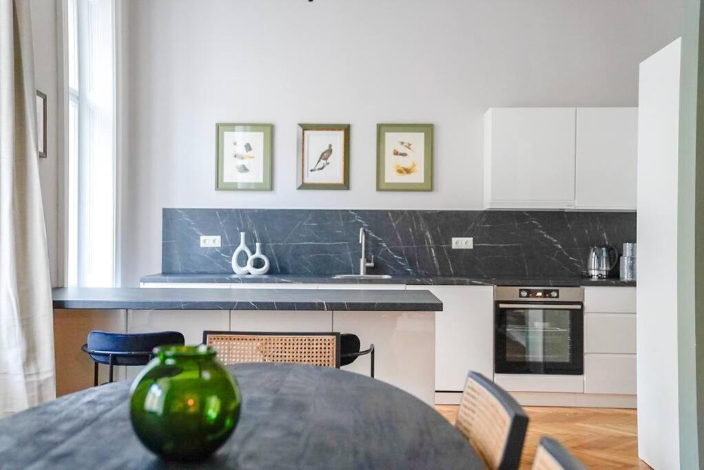 Boutique Suite Near Museum District Viena Exterior foto