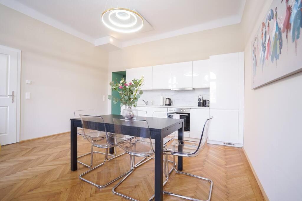 Boutique Suite Near Museum District Viena Exterior foto