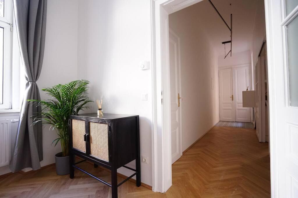 Boutique Suite Near Museum District Viena Exterior foto